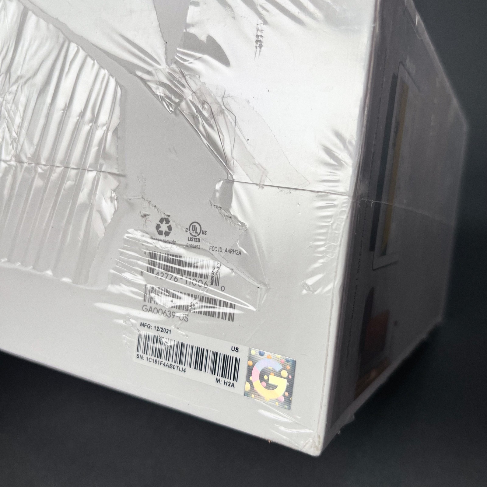 Google Nest Hub Max Charcoal 10in Smart Display w/ Google Assistant Chromecast