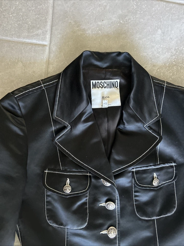 Chaqueta Moschino Mujer Color Negro Talla 42 Hecha en Italia Usada Foto 3 de 4