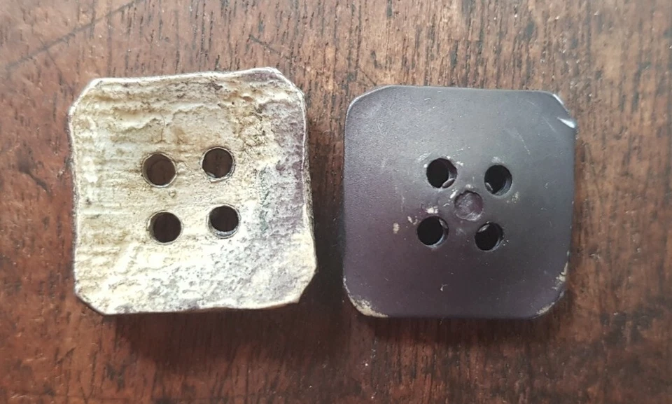  4 Vintage Buttons. rustic wood texture. New age. 90s - Image 4 of 4