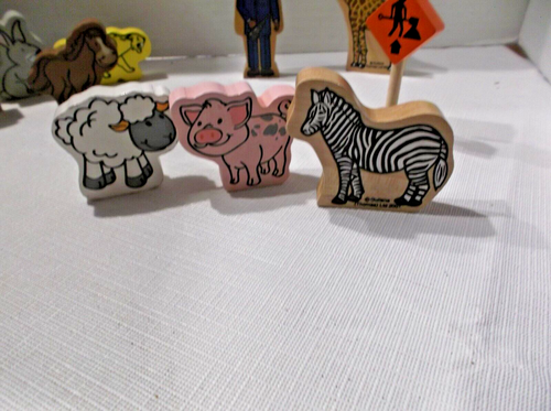 Pretend Play Wooden Figure/ Animal Blocks - Picture 4 of 7