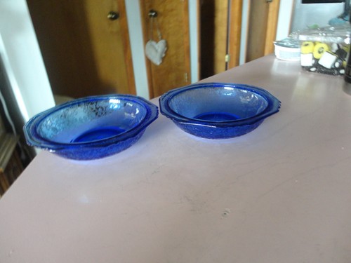 Hazel Atlas Florentine 1 lot of 2 cobalt blue 4 3/4" berry bowls -rare - Picture 2 of 4