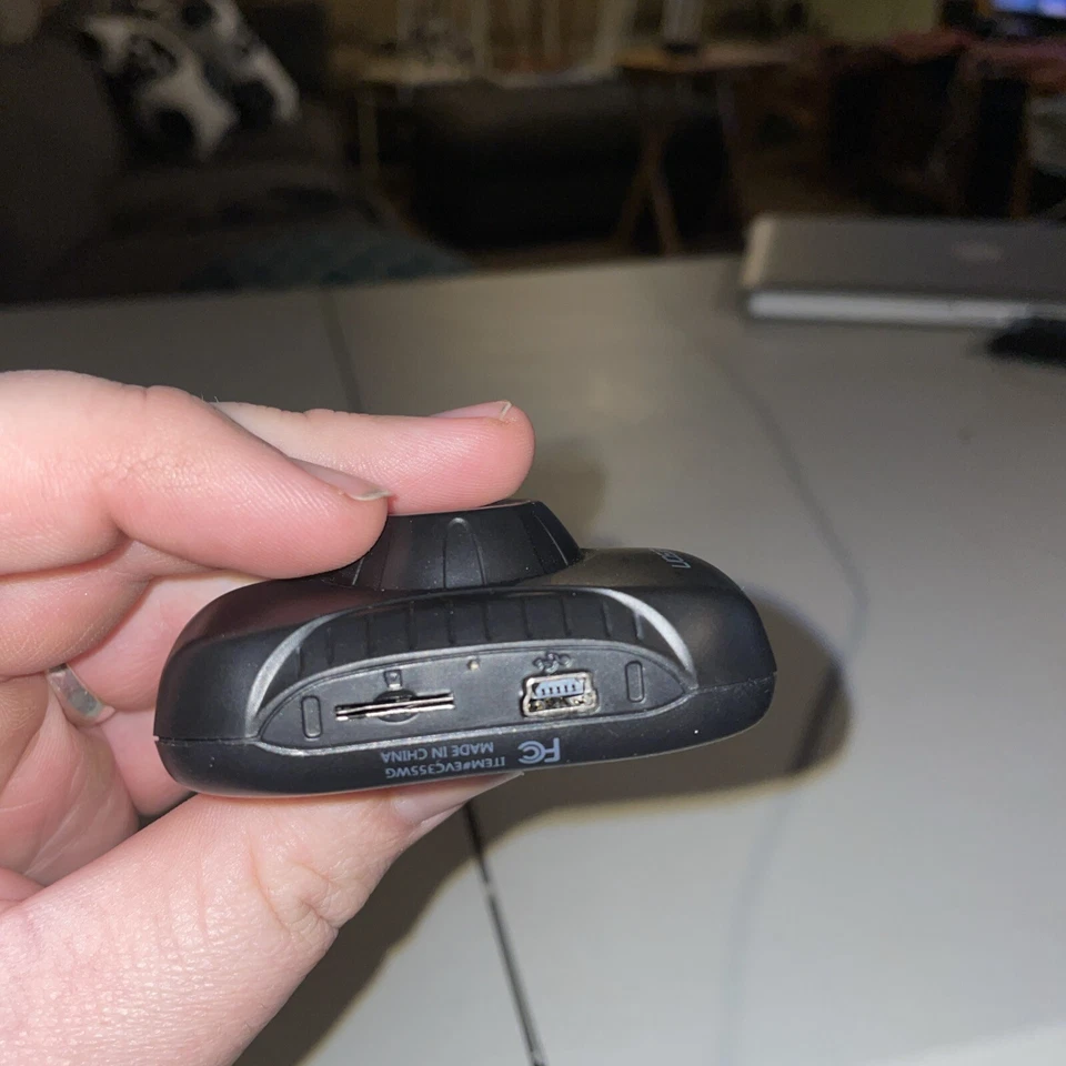 Emerson EVC355 Camcorder Waterproof Case No Charger Untested - Image 4 of 4