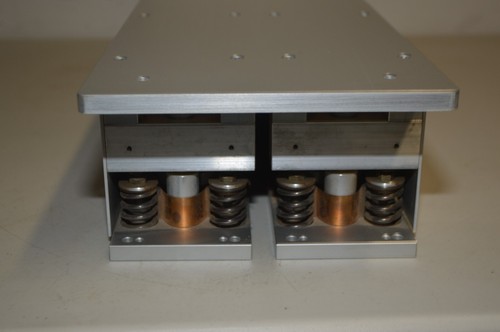 ^ Herzan Table Stable Vibration Isolation (Leg) AVI-400M/LP #W6030 - Picture 4 of 5