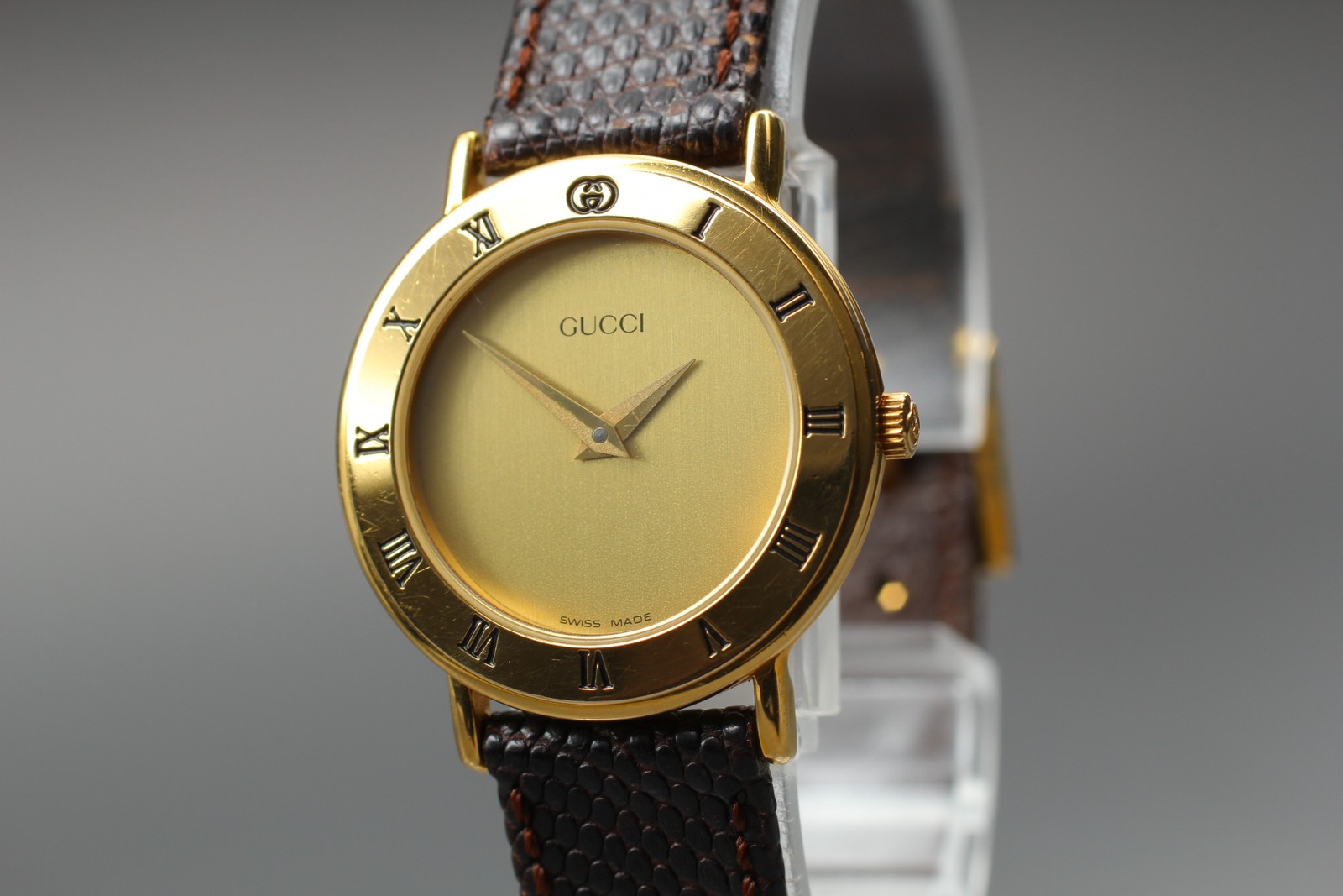 [Exc+5]  Vintage Gucci 3000.2.L 25mm Gold Dial Roman Bezel Quartz Women's Watch thumbnail 2