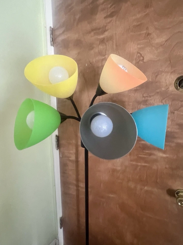 Mainstays 5-light Floor Lamp, Adjustable, Black Finish - Image 3 of 4