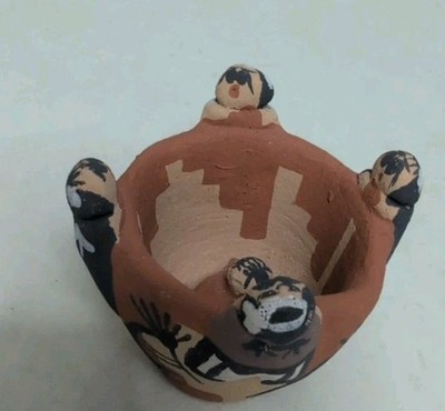 CAROLINE SANDO SIGNED JEMEZ PUEBLO STORYTELLER FRIENDSHIP SMALL BOWL