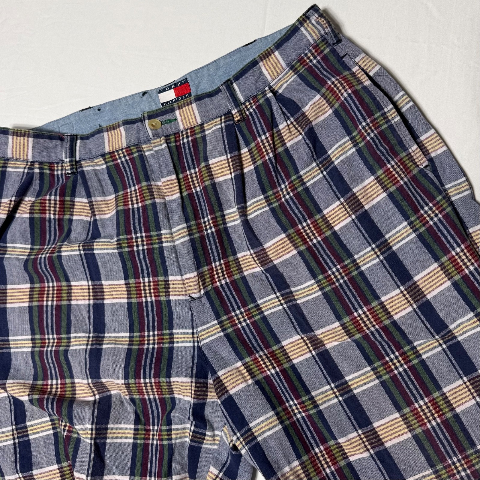 Vintage Tommy Hilfiger Shorts Mens 36 Blue Plaid Pleated