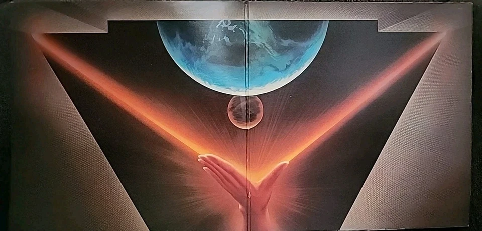 Earth Wind And Fire Raise LP 1981 1st Press Maurice White GRAMMY Winner Foto 3 de 4