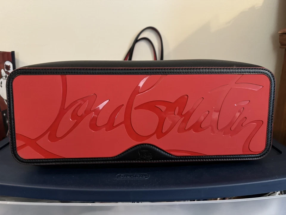 Bolso de Mano Christian Louboutin Cabata Cuero Negro Rojo Tachuelas Artículo de Moda Foto 2 de 4