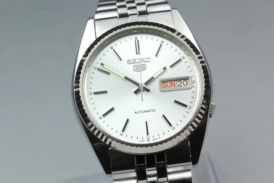 Vintage [Near Mint] Seiko 5 7009-3110 Day Date Silver Automatic Watch From Japan - Image 3 of 4