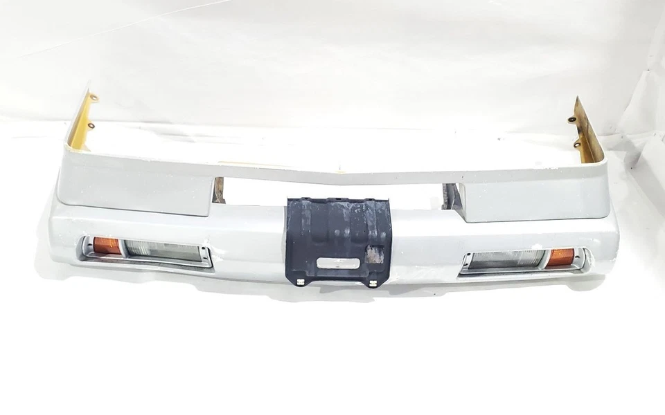 Conjunto de parachoques delantero usado se adapta a: Chrysler Conquest 1987 grado delantero A Foto 4 de 4