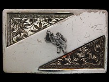 JF17112 VINTAGE 1970s WESTERN HORSE SADDLE NICKEL SILVER WESTERN BELT BUCKLE