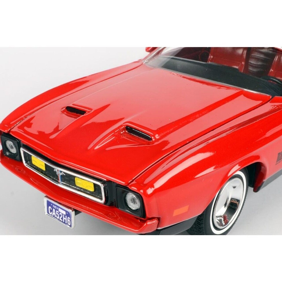Motor Max 1:24 Ford Mustang Mach 1 James Bond Diamonds are