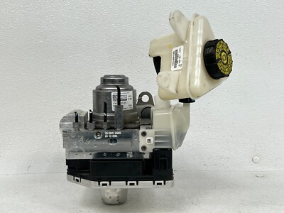 2021-2023 Ford Explorer XLT Power Brake Booster & Master Cylinder