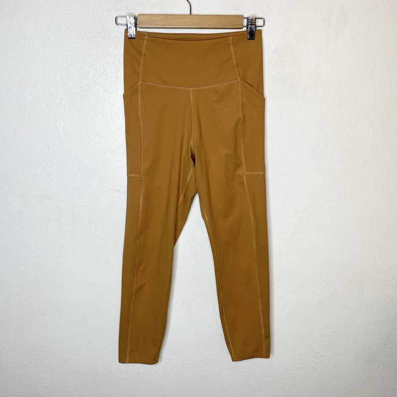 girlfriend-collective pocket cropped athletic leggings