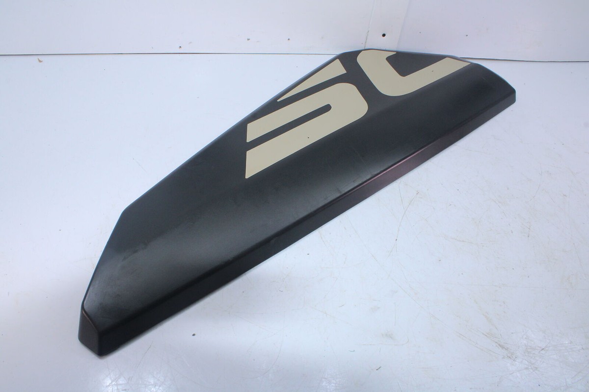 21-23 Can-am Maveric Max Turbo front right door carbon black 