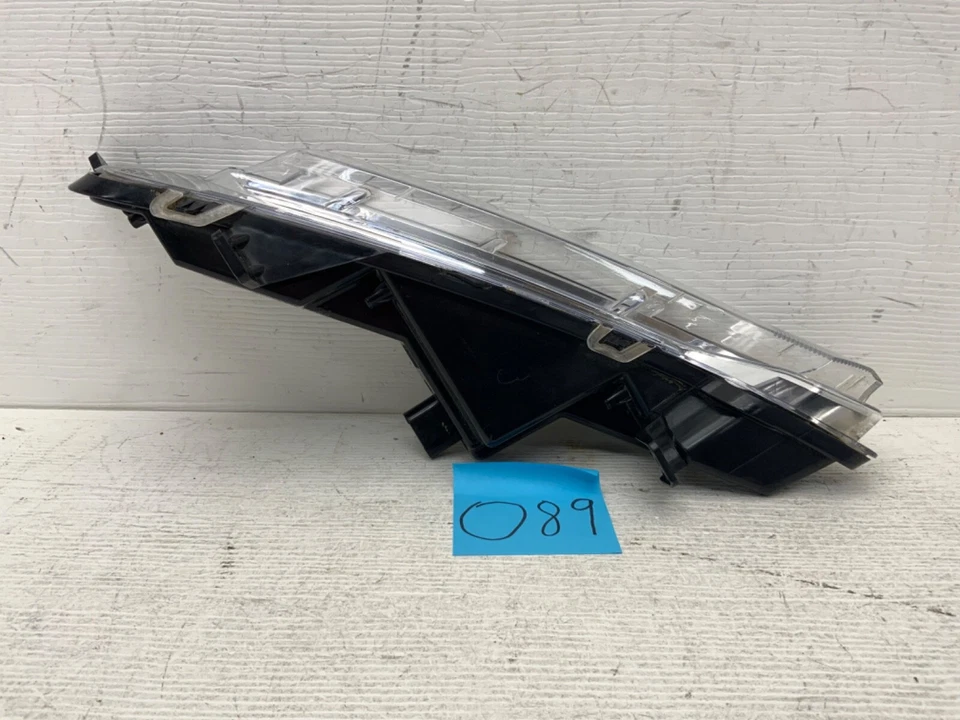 2014 2015 2016 2017 CHEVROLET IMPALA ПАССАЖИРСКИЙ ПРАВАЯ СТОРОНА ПРОТИВОТУМАННЫЕ ФАРЫ OEM - Изображение 3 из 4