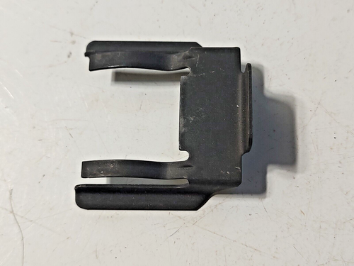 1970 1971 1972 Buick Skylark GS Fender Side Marker Lamp Retainer
