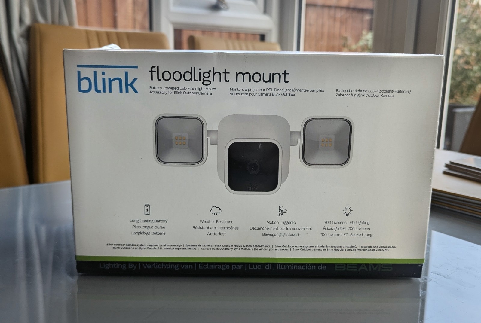 Blink Floodlight Mount – Battery Powered LED Floodlight for Outdoor Camera White