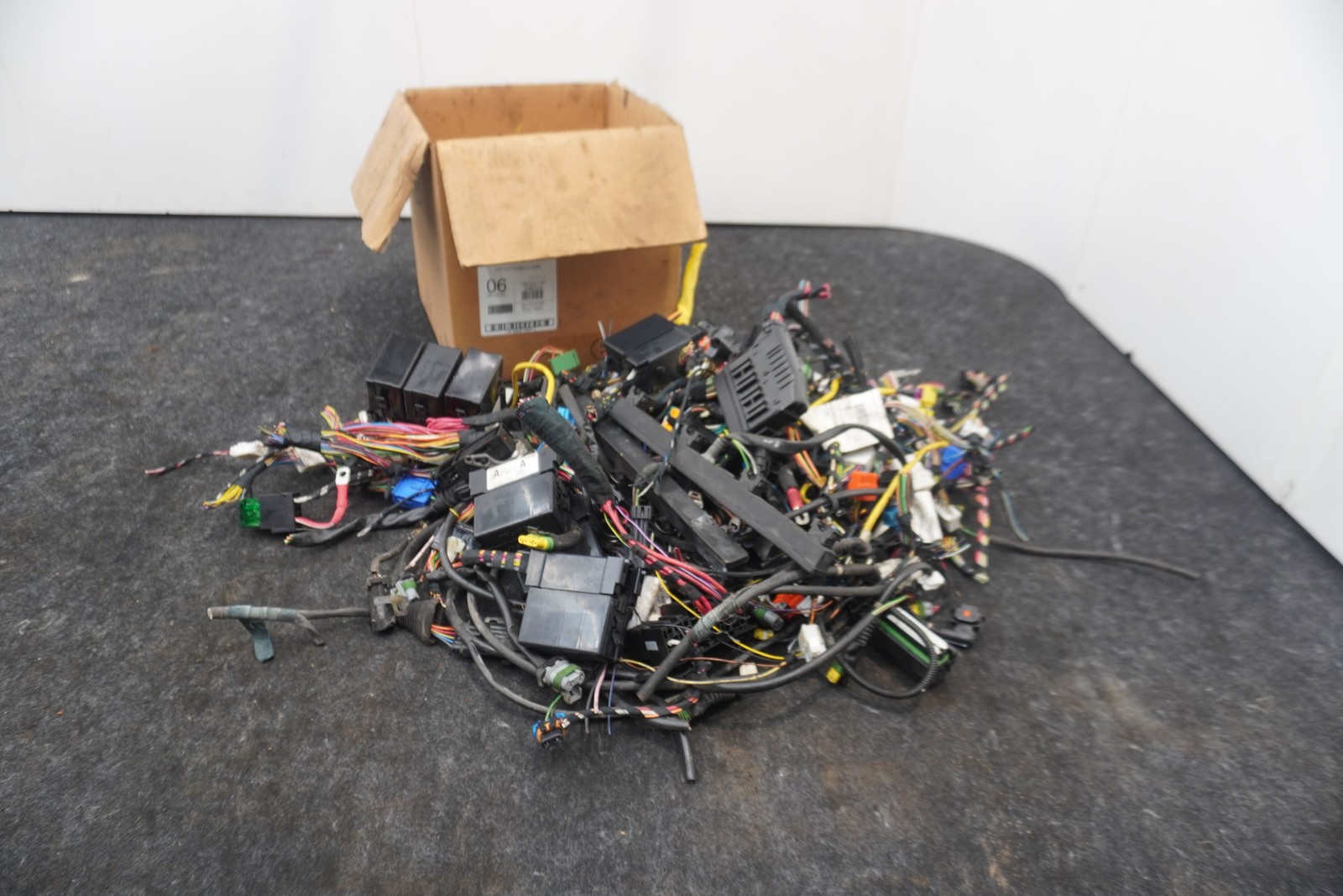 Various Body Wire Harness Pigtail Connector Plugs Relays Ferrari 360 2004 *Note