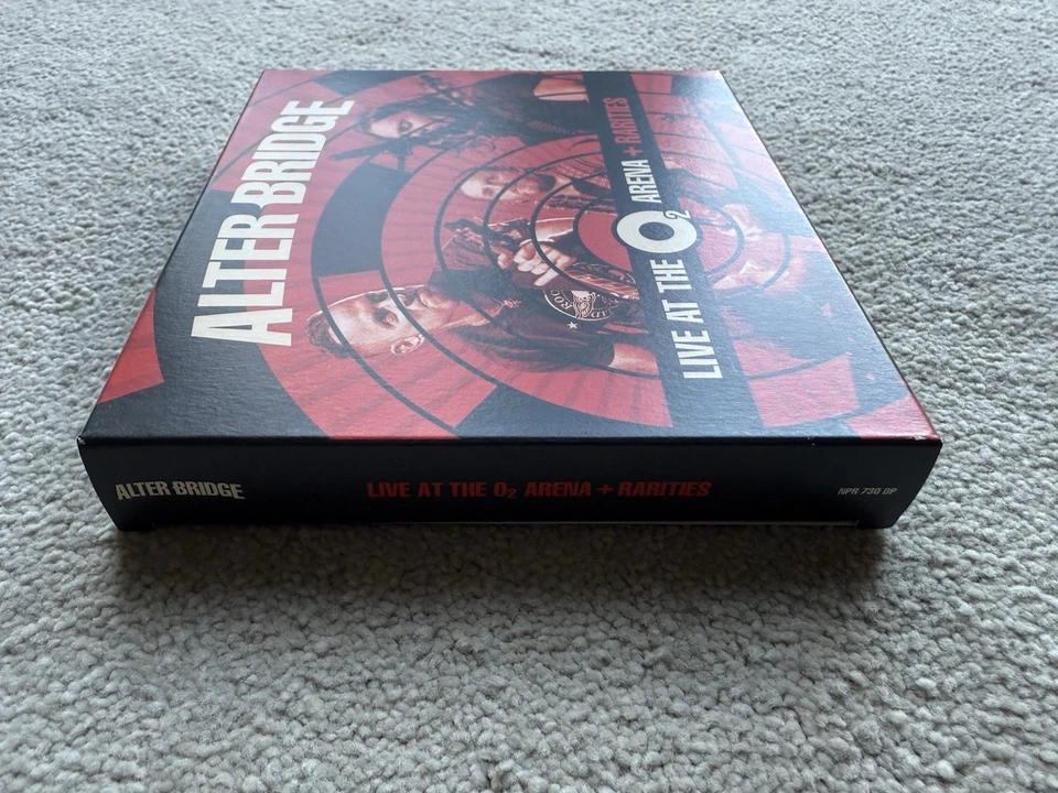 Alter Bridge - Live At The O2 Arena + Rarities 2017 3CD set in foldout digipack - Image 2 of 4