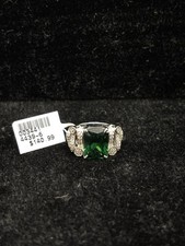 Green Emerald 925 Sterling Silver CZ Beautiful Ring Size 6 Brand New