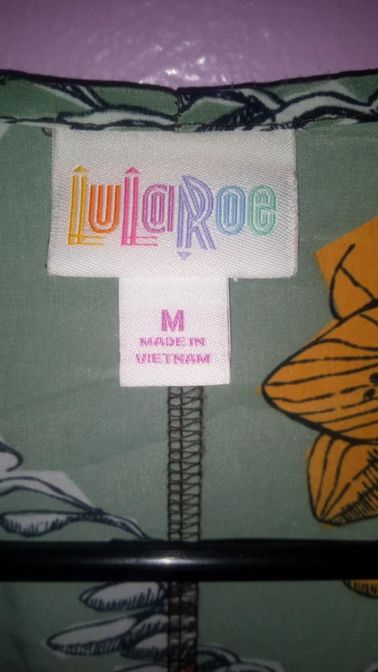 Kimono manga campana LuLaRoe Aurora - grande - verde con estampado floral tropical 🌴talla M Foto 2 de 4