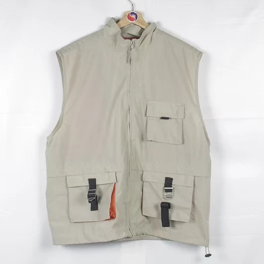 2000’s Hiking Vest - L
Opens in a new window or tab