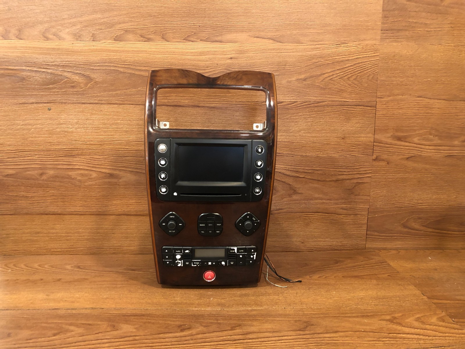 03-2008 MASERATI QUATTROPORTE NAVIGATION RADIO SCREEN CLIMATE CONTROL BEZEL OEM