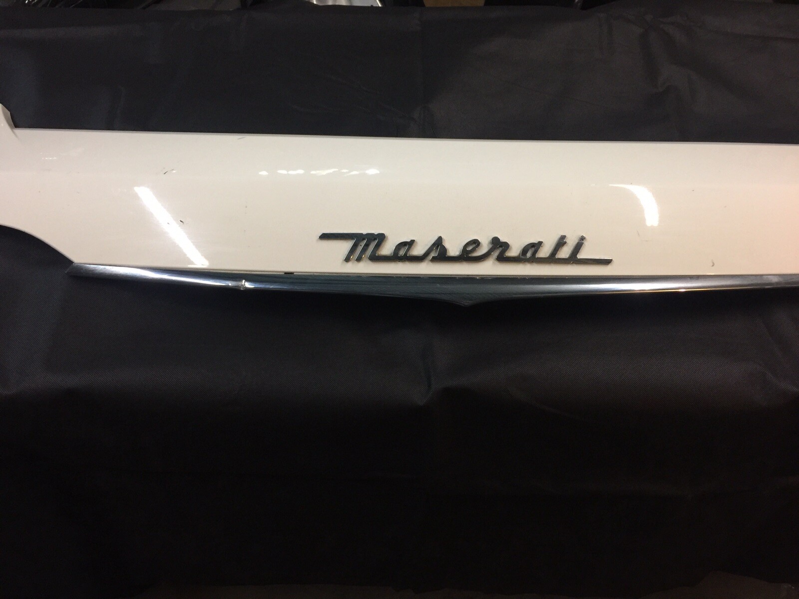 2016-2018 MASERATI LEVANTE REAR TAILGATE SPOILER FACTORY OEM