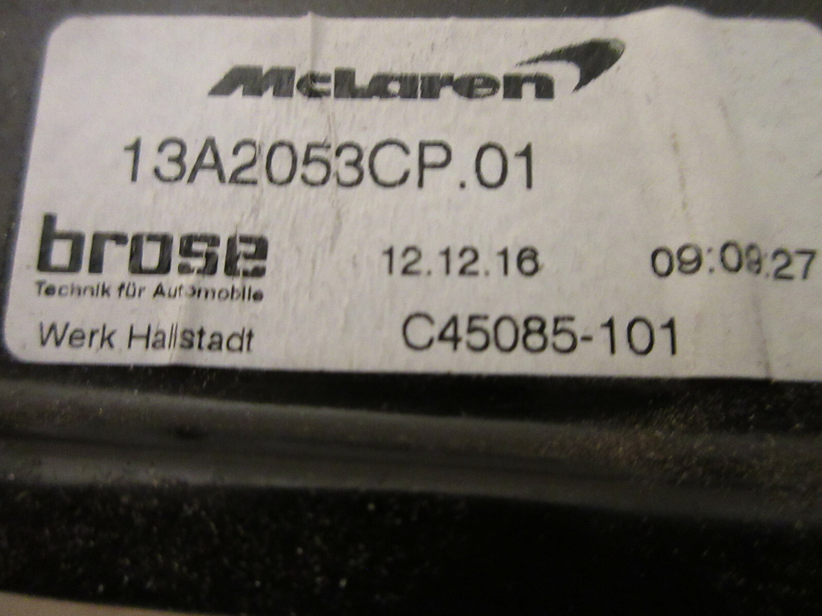 McLaren 570S - RH Door Power Window Regulator /Motor (Damage)  P/N 13A2053CP