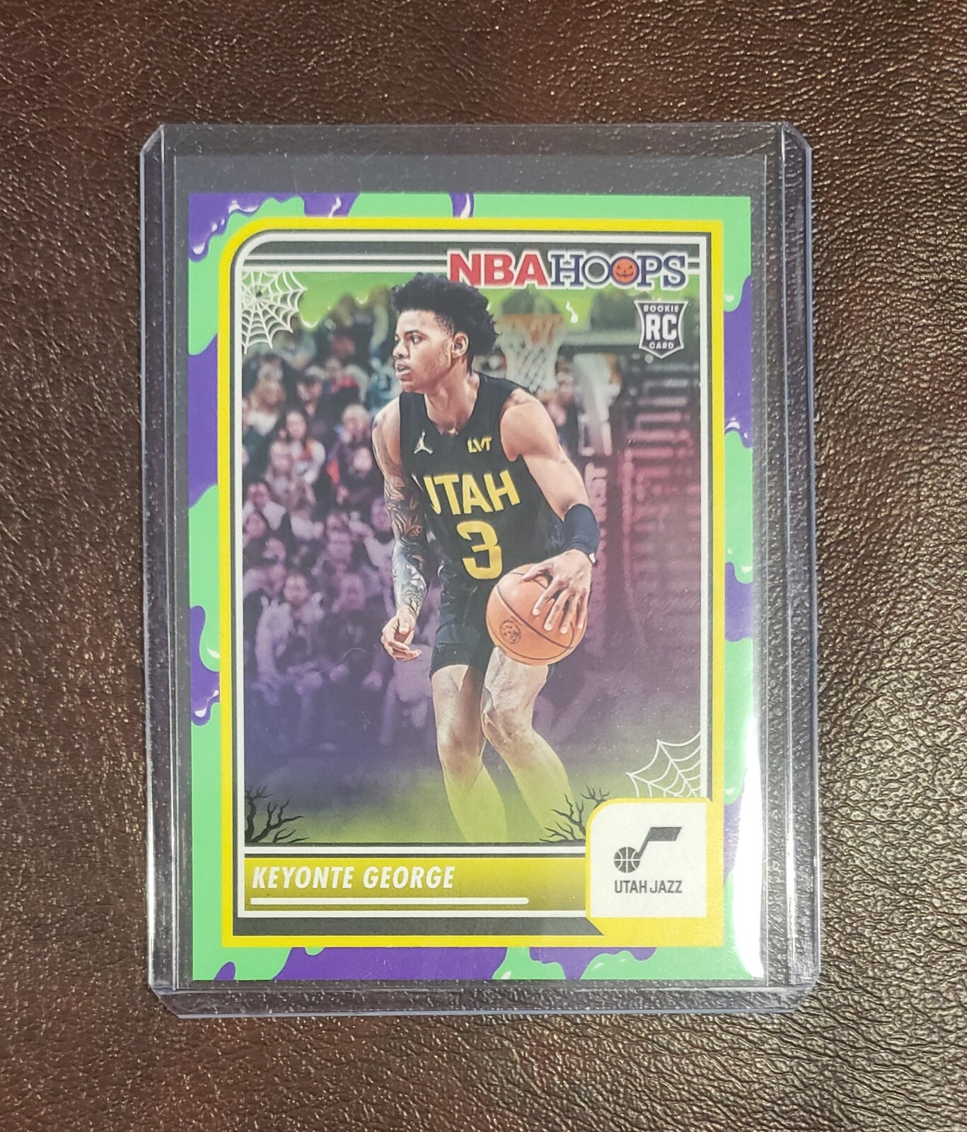 Keyonte George Haunted Hoops Rookie Slime Parallel 2023-24 Panini NBA #98 Jazz