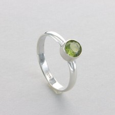 Round / Circle Green PERIDOT Ring - Multiple Sizes - 925 STERLING SILVER 21e
