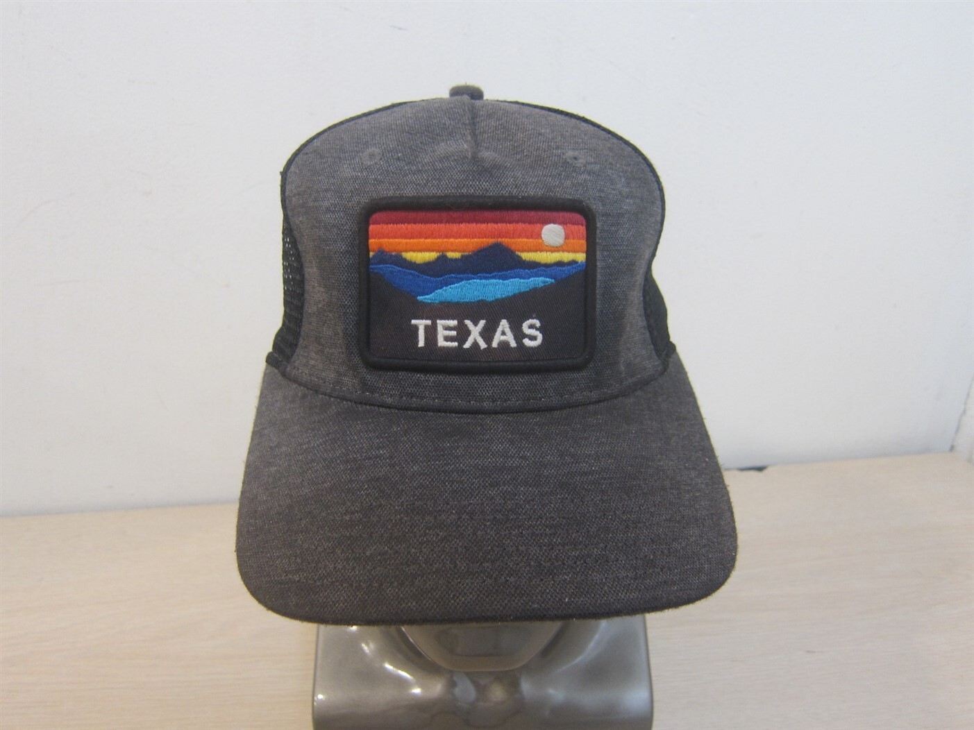 TEXAS SUNSET PATCH ADJUSTABLE SNAPBACK TRUCKER/ME… - image 1