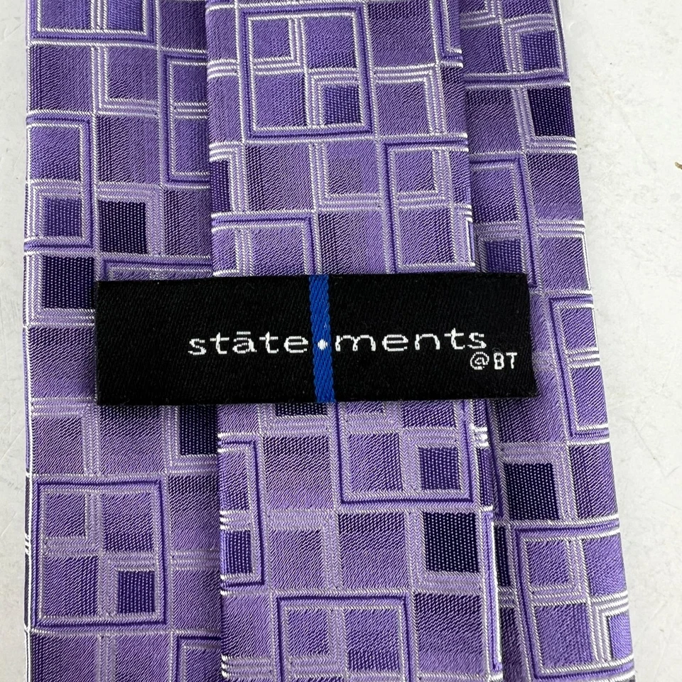 Corbata StateMents púrpura cuadrada seda Foto 4 de 4