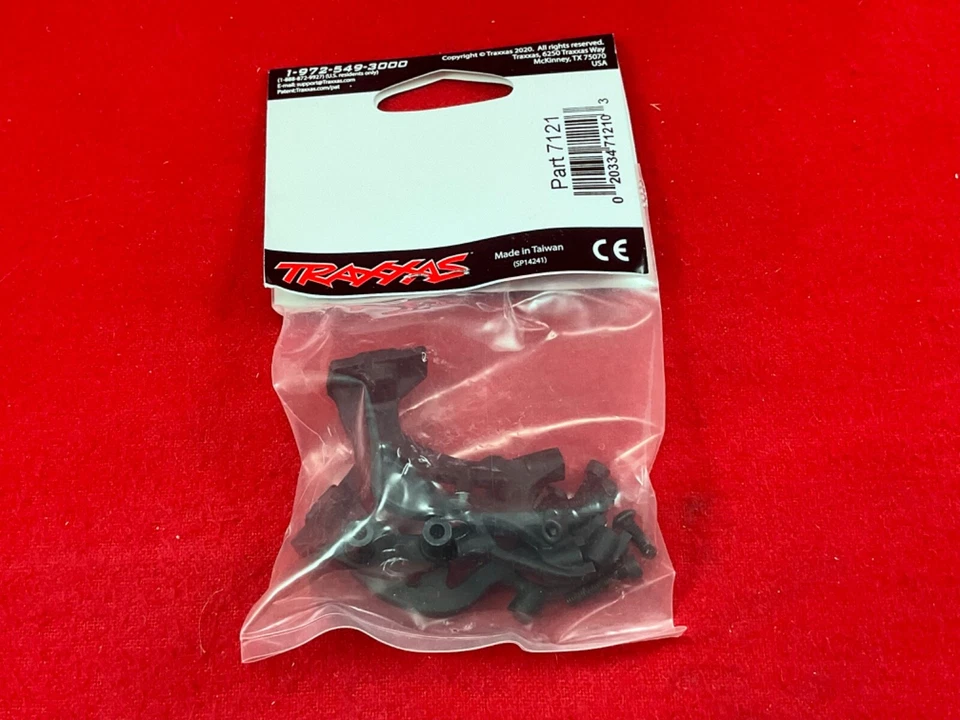 TRAXXAS 7121 Soporte Ala + Herrajes 1/16 E-Revo vxl xl-2.5 Foto 3 de 3