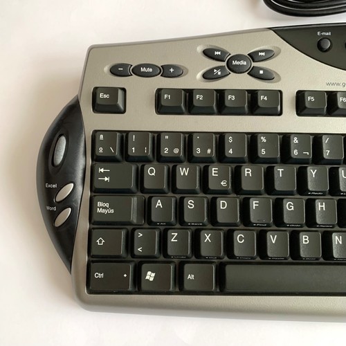** TECLADO MULTIMEDIA PC RETRO VINTAGE GENIUS PS/2 ** - Imagen 2 de 10