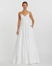 MAC DUGGAL White Classic A-Line V-Neck Ball Gown