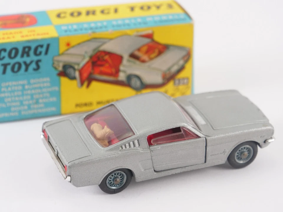 Corgi N° 320 Ford Mustang Fastback 2+2 1/43 Mai Giocato In Scatola - Immagine 2 di 4