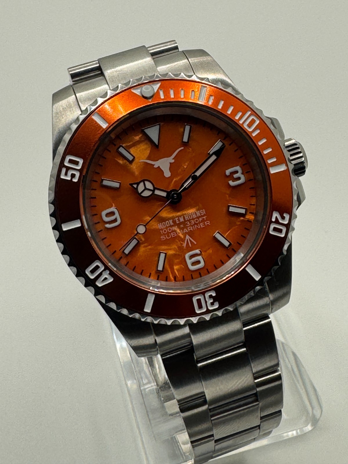 Texas Longhorns Automatic Watch 40mm Orange Dial Diver Style 100m Steel