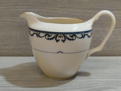 Lenox Presidential Collection Liberty Milchkännchen blau Schnörkel Goldrand eingestellt