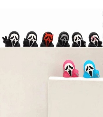 2026 New Ghost Face Phone Hugger 1Pc Blind Box Assorted Horror Phone Grip Random