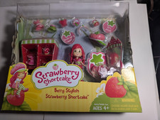 Strawberry Shortcake Berry Stylish Mini Doll ...