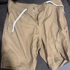 Men s Vuori Large Shorts Khaki