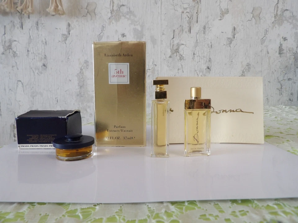 3 Miniatures Parfum de Ferrari,Orlane,Arden - Photo 1/1