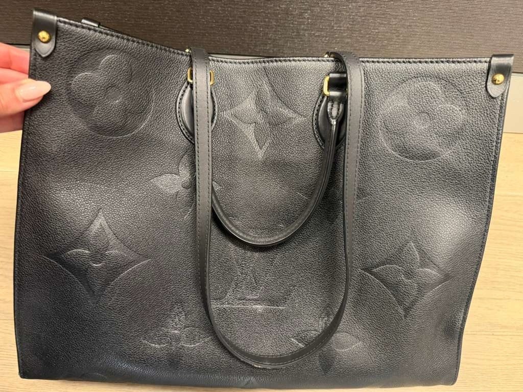 Louis Vuitton OnTheGo Tote GM Black Leather