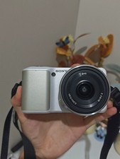 Sony NEX-3 Mirrorless Digital Camera w/ 16-50mm Lens White