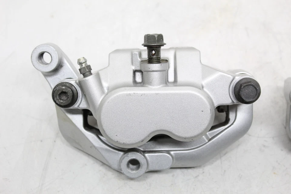 Yamaha Road Star XV1600A 1999 OEM pinza de freno delantera derecha izquierda par de pinzas Foto 2 de 4