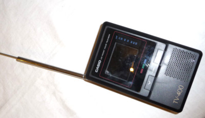 Casio LCD Pocket Color LCD Fernseher TV-400 Akku/Netz 13x8x3cm funktioniert U7