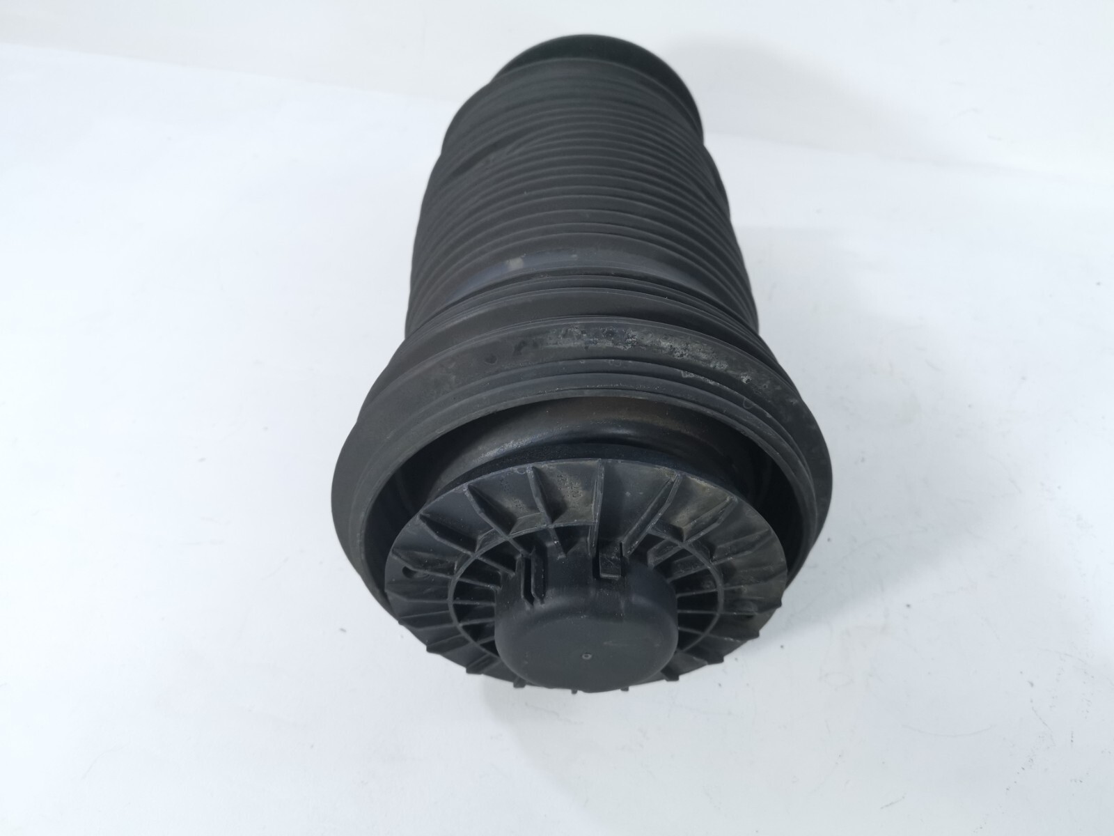 17-20 MASERATI Levante REAR RIGHT AIR SUSPENSION SPRING BAG